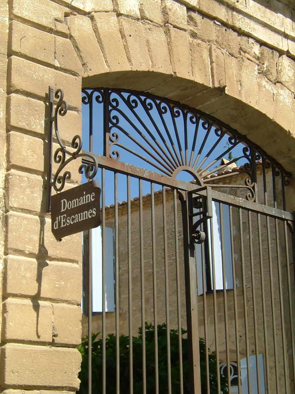 Domaine Des Escaunes Sernhac Exterior foto